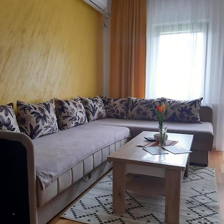 Apartman Lala Foca Exterior foto