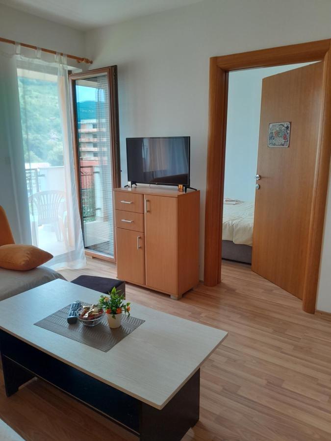 Apartman Lala Foca Exterior foto