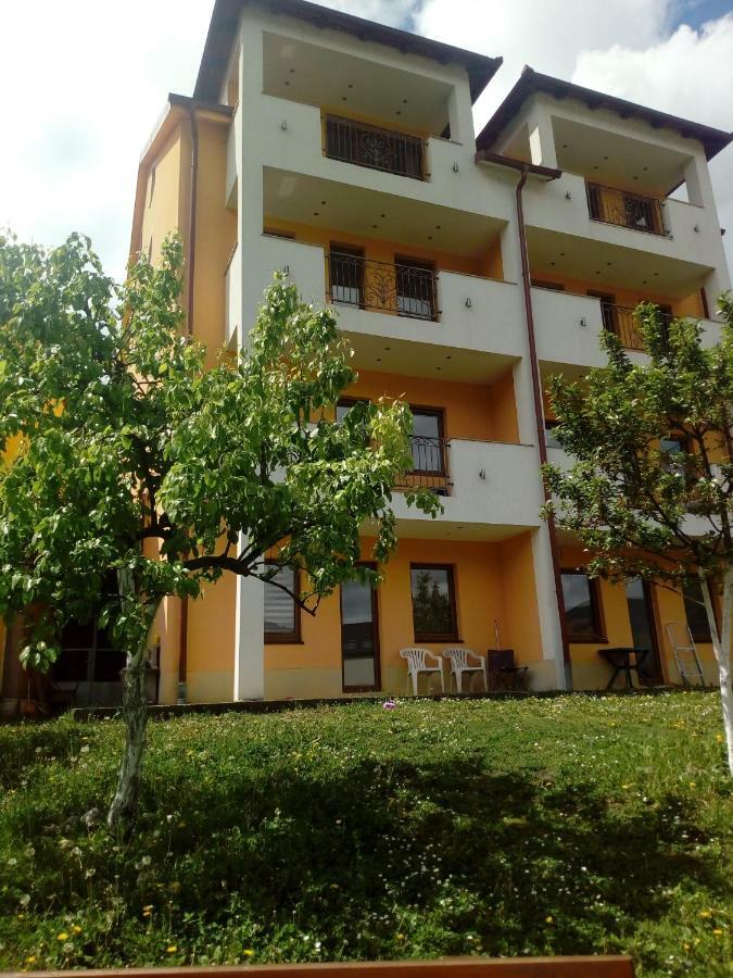 Apartman Lala Foca Exterior foto